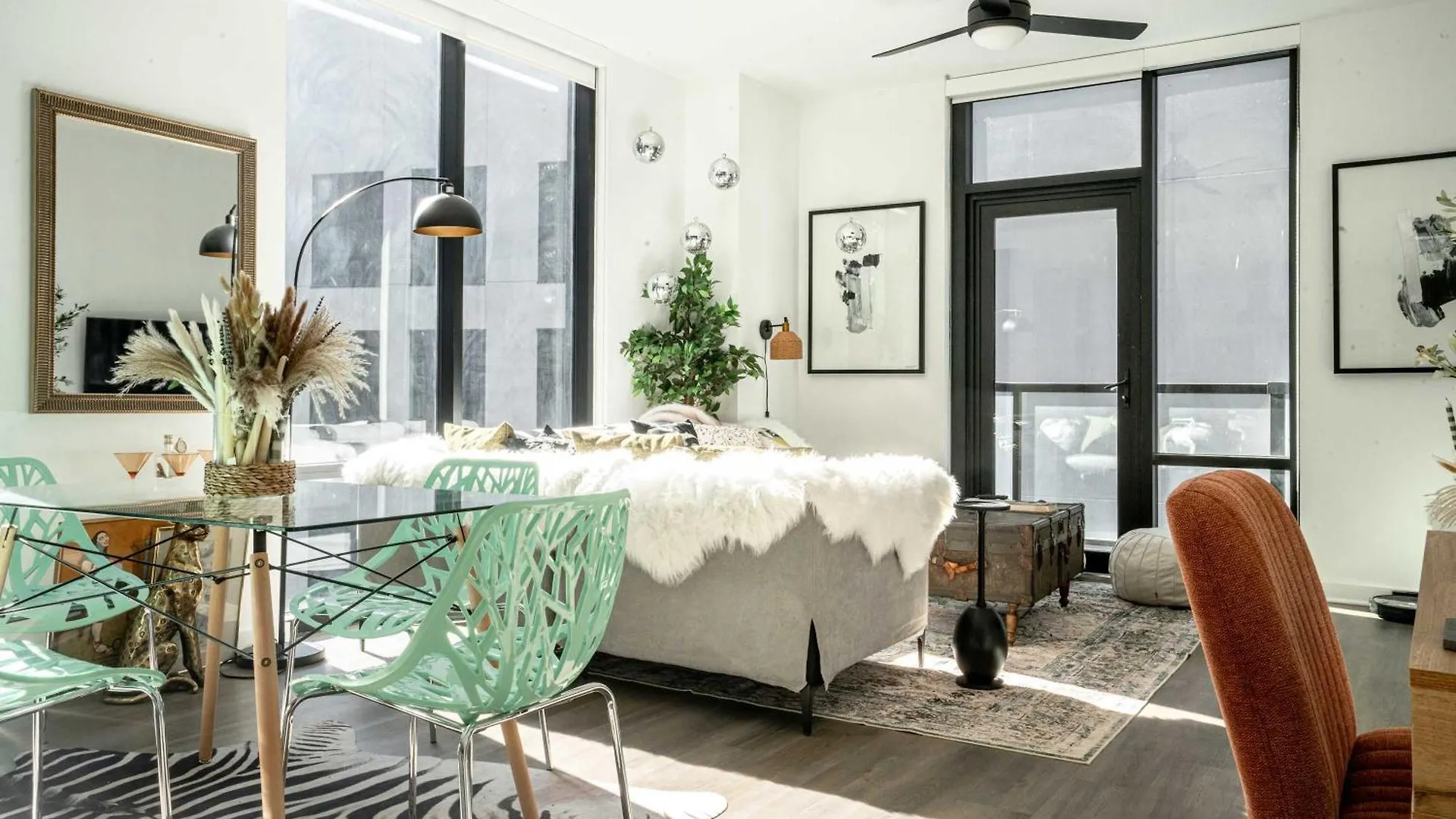 Gulch Luxe 2 Bed 2 Bath Suite Nashville