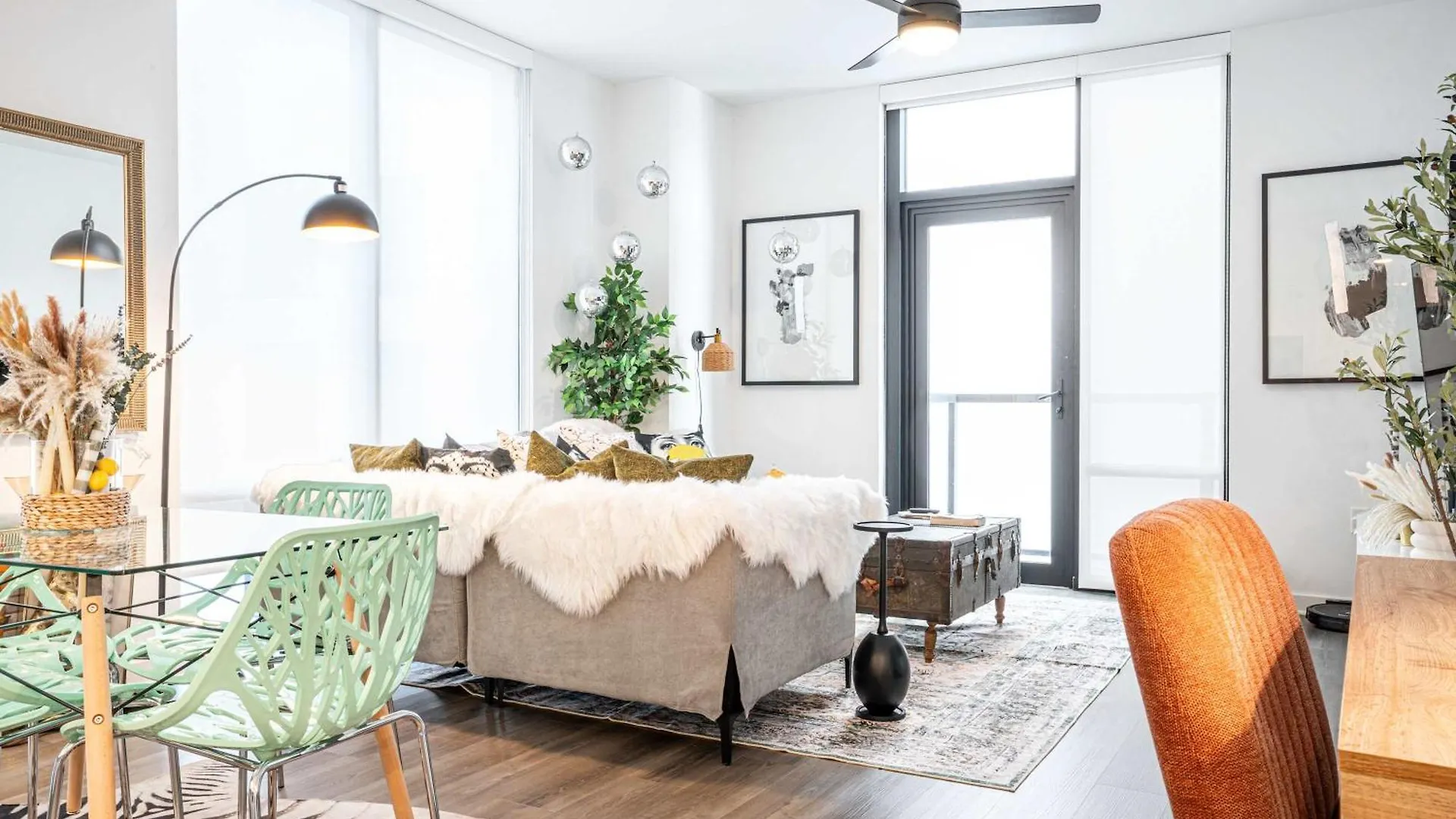 Gulch Luxe 2 Bed 2 Bath Suite Nashville 0*,  USA